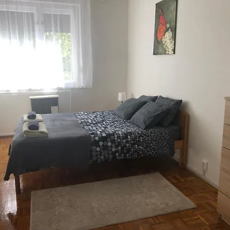 Karman - 2 Bedroom Entire Flat In The Center *